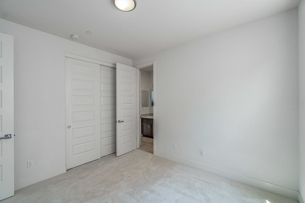 409 Mosley Ave 
