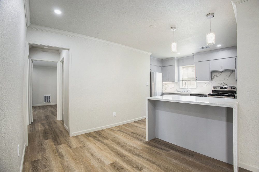 145 17th Street #401