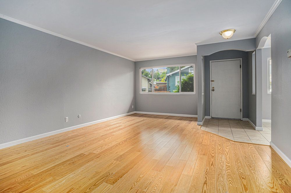 370 Santa Clara Ave #1