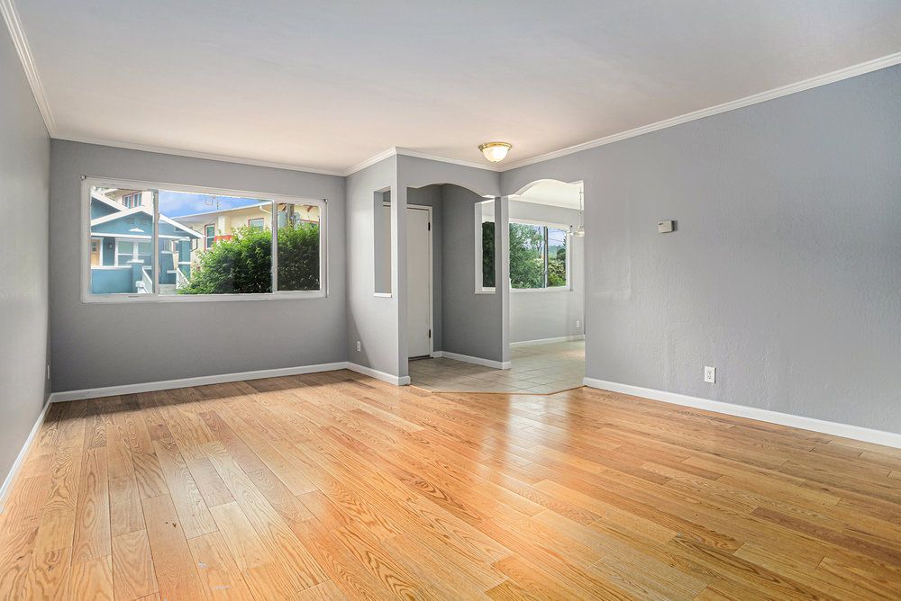 370 Santa Clara Ave #1