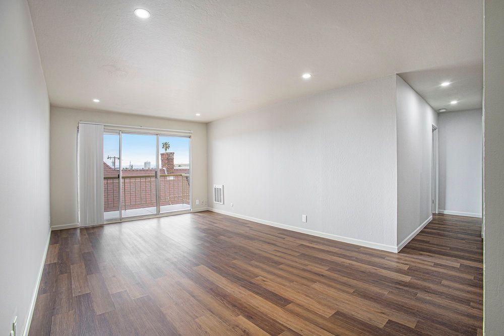 528 Merritt Ave #305