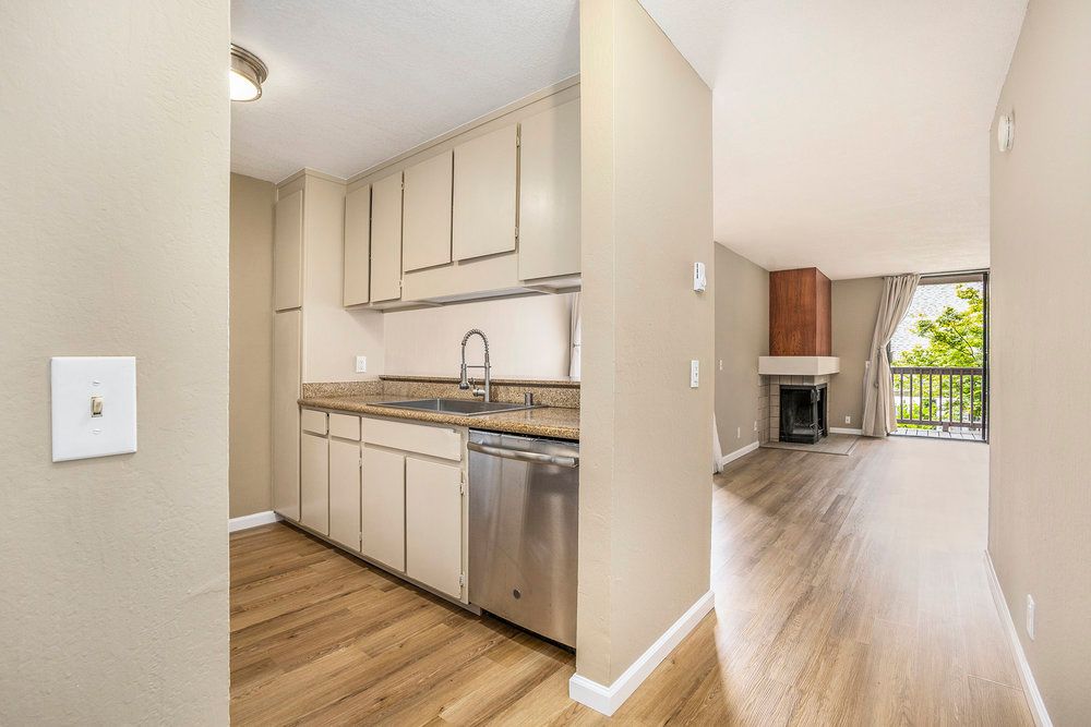 2101 Shoreline Drive #249