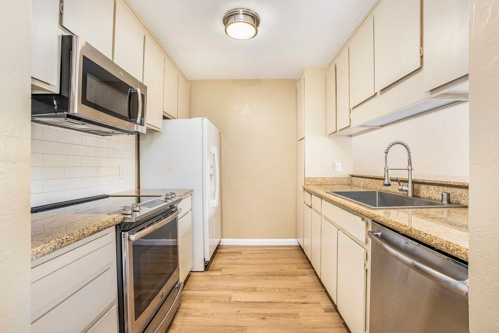 2101 Shoreline Drive #249