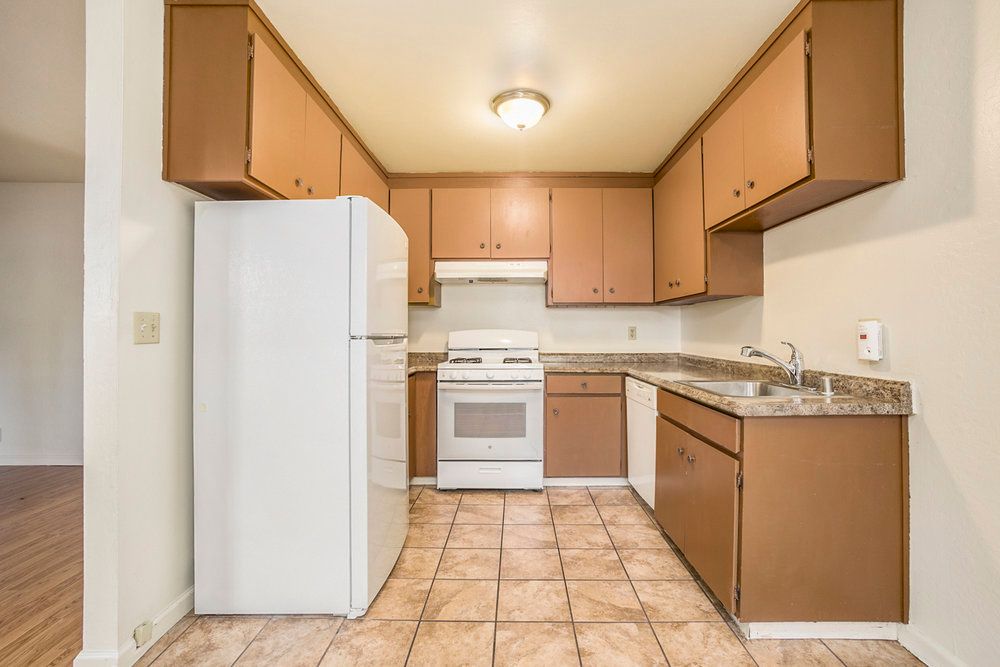 2120 San Antonio Ave #B