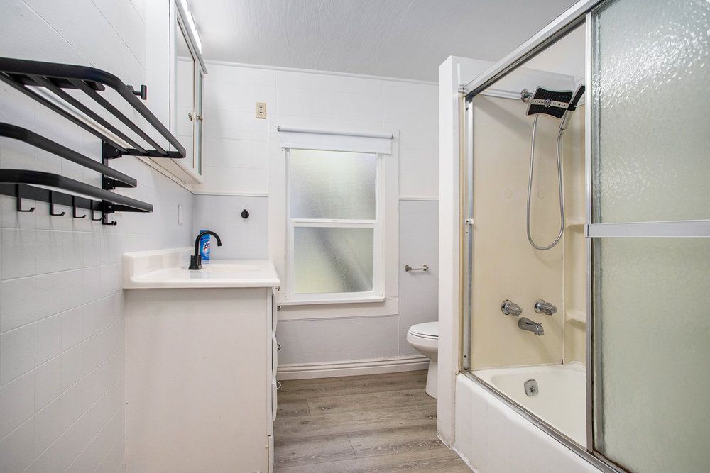 531 Taylor Ave - Back cottage 