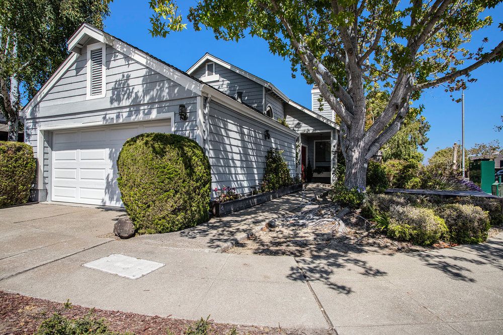 166 Cumberland Way 