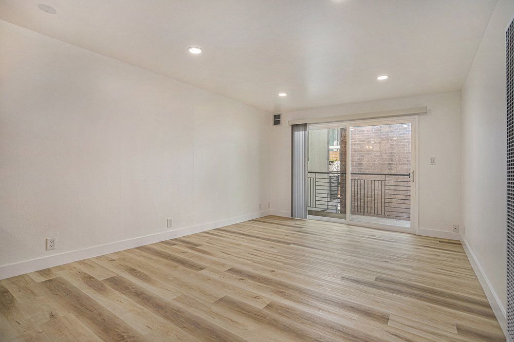 137 Montecito Ave #102