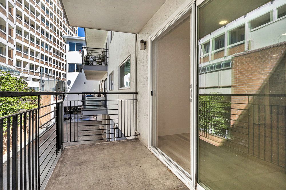 137 Montecito Ave #102