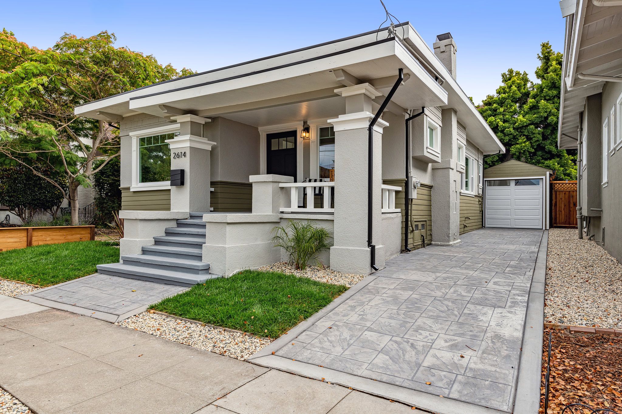 2614 Lincoln Avenue