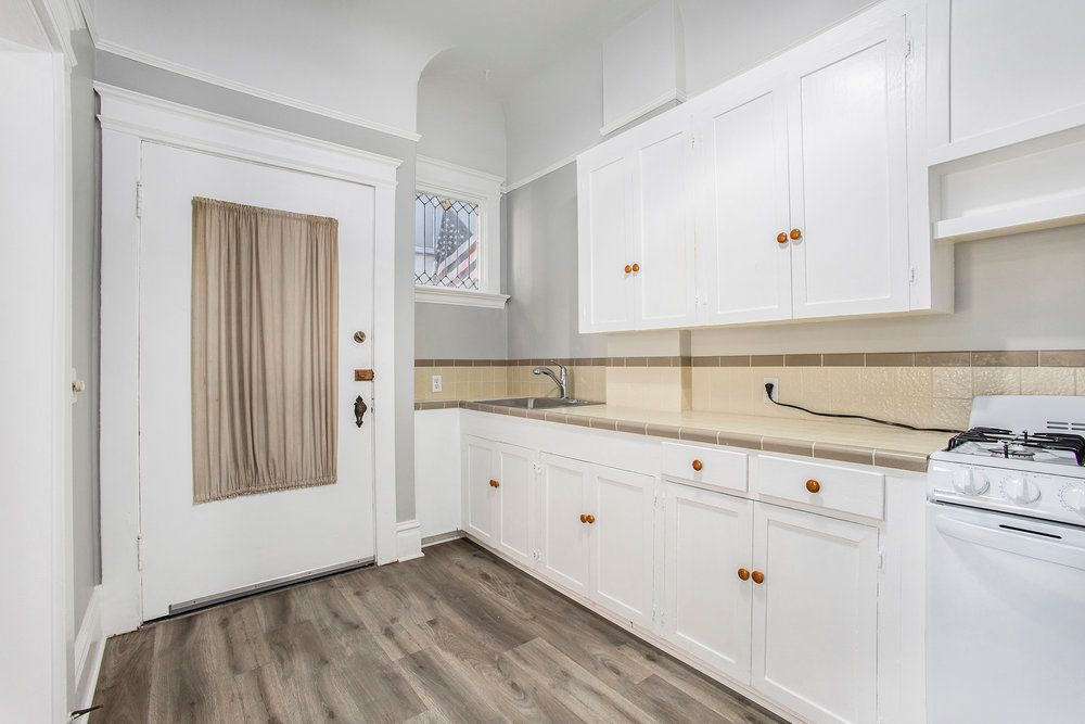 1429 Grand St. #B