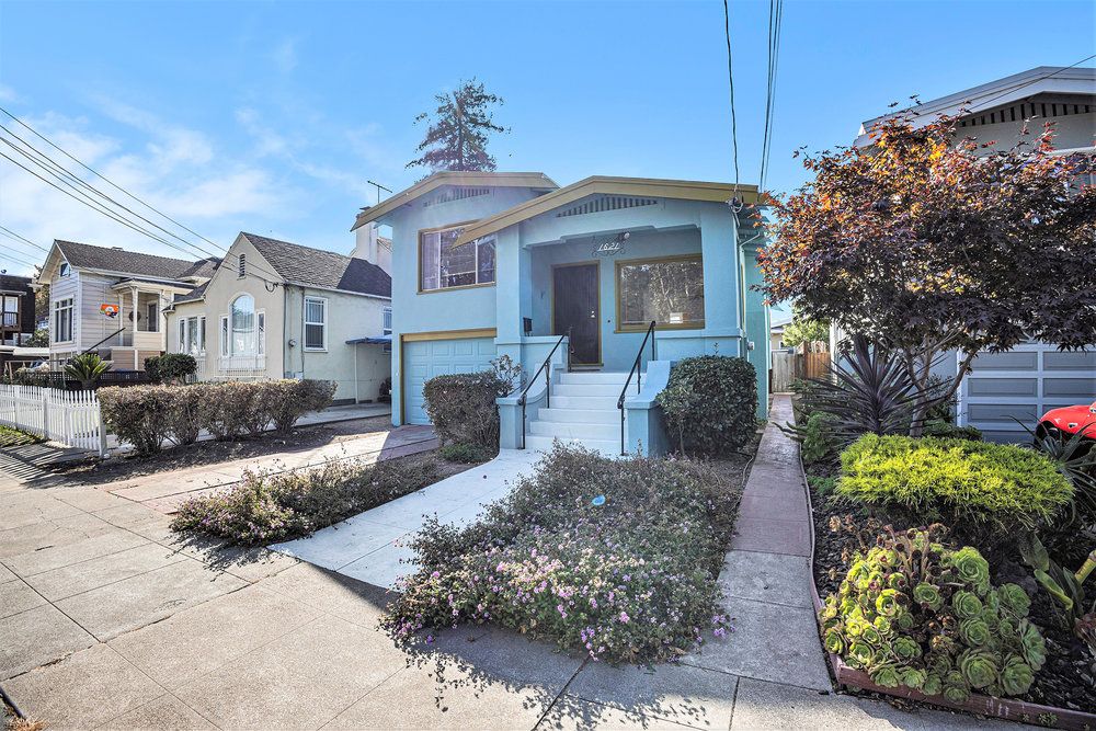 1621 Wood Street 