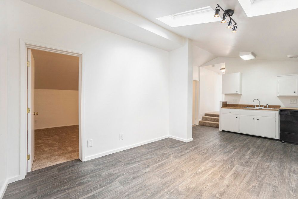2333 Clement Ave #C