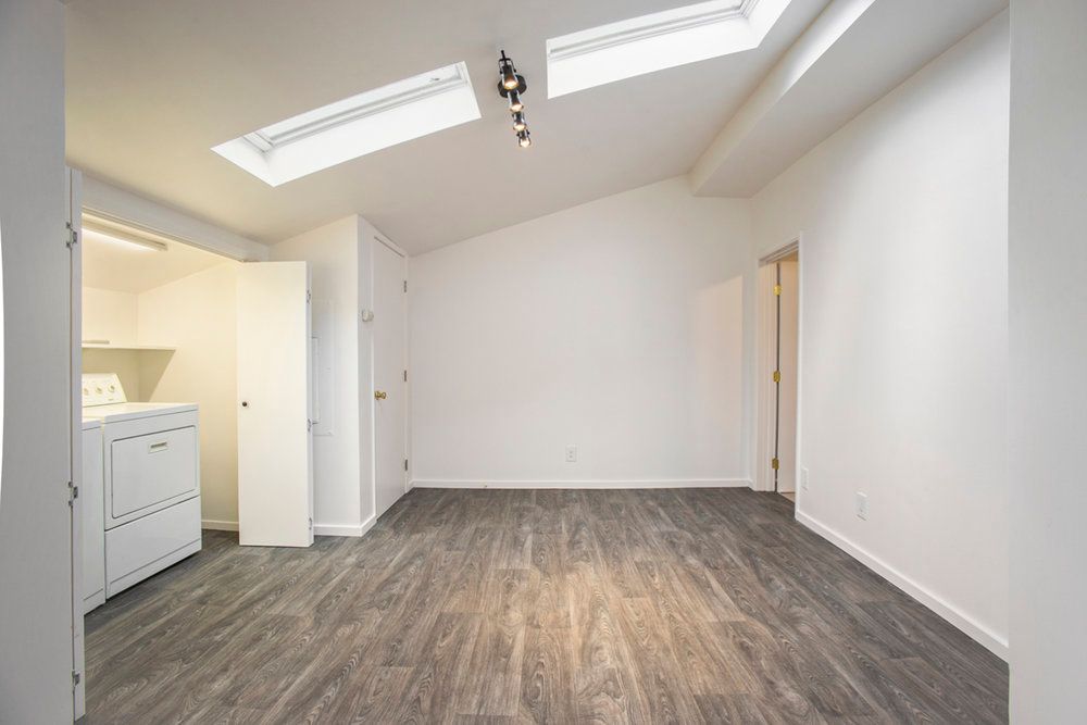 2333 Clement Ave #C