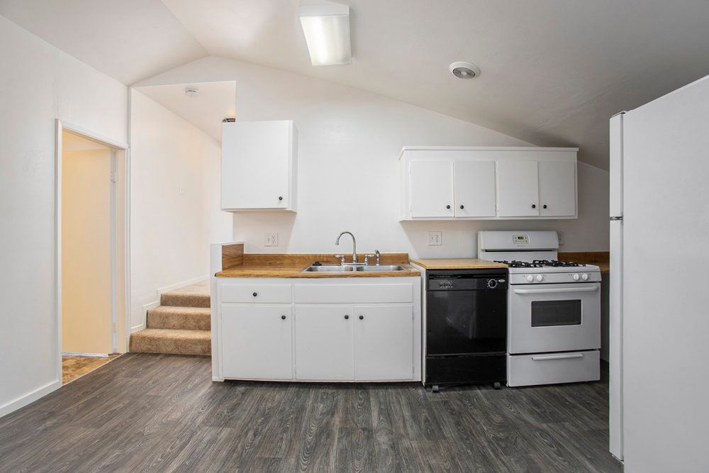2333 Clement Ave #C