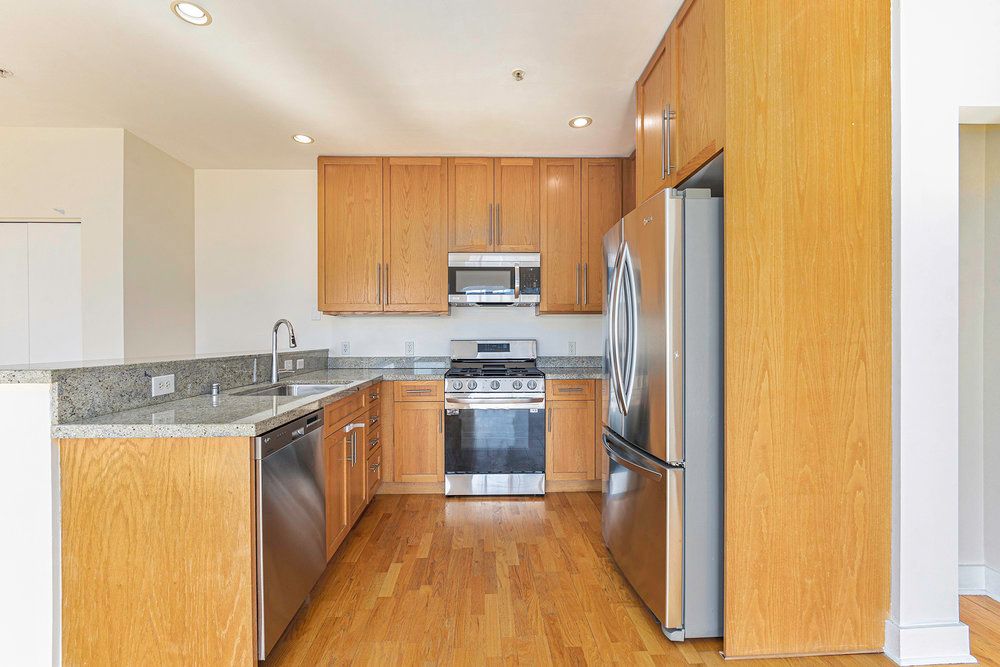 371 30th St. #403