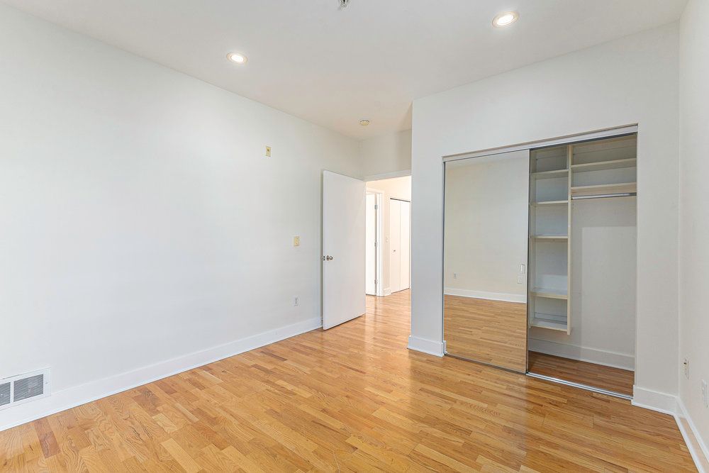 371 30th St. #403