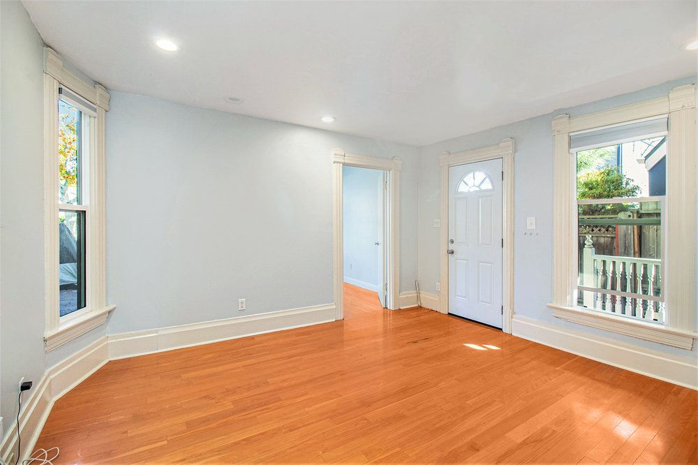 2164 Alameda Ave - Lower unit 