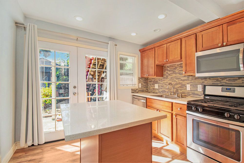2164 Alameda Ave - Lower unit 
