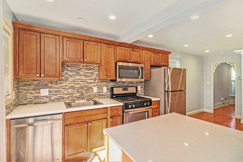 2164 Alameda Ave - Lower unit 