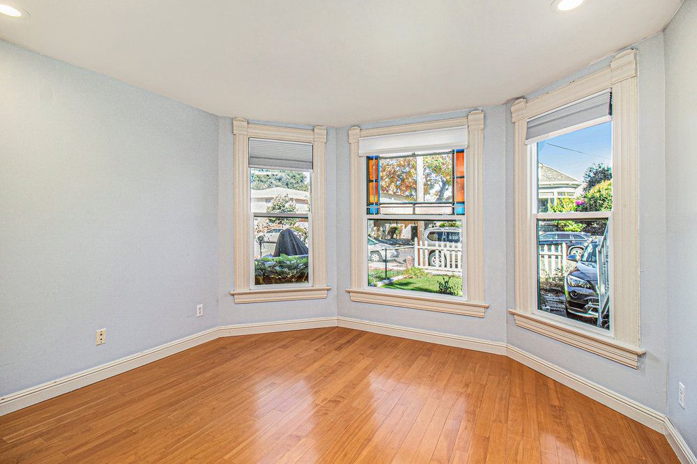 2164 Alameda Ave - Lower unit 