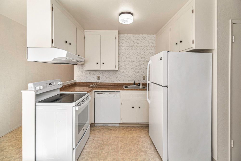 1175 Broadway #B
