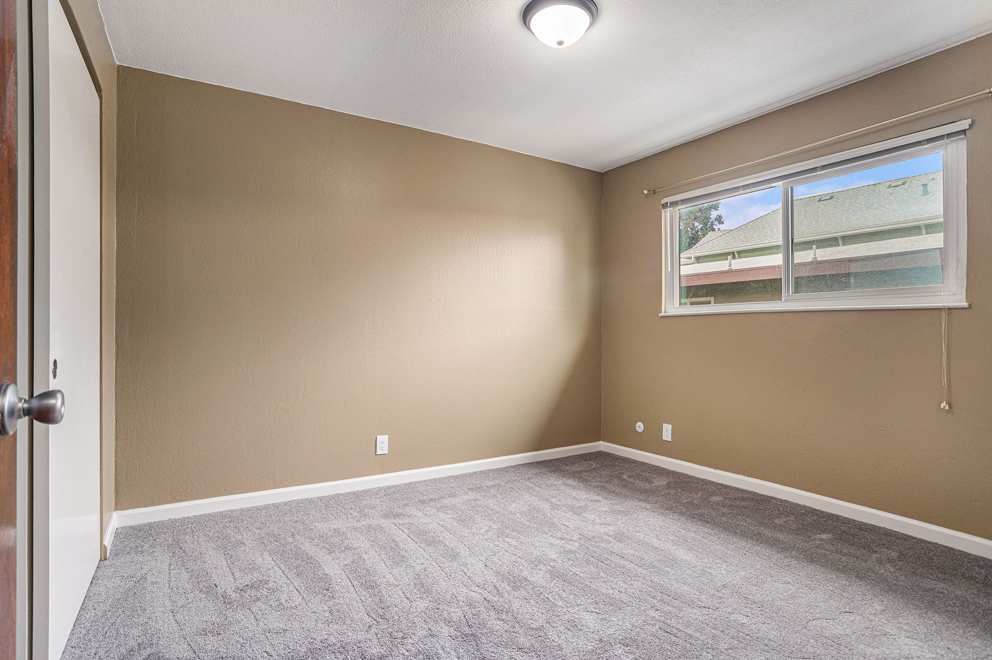 2111 Alameda Ave #E