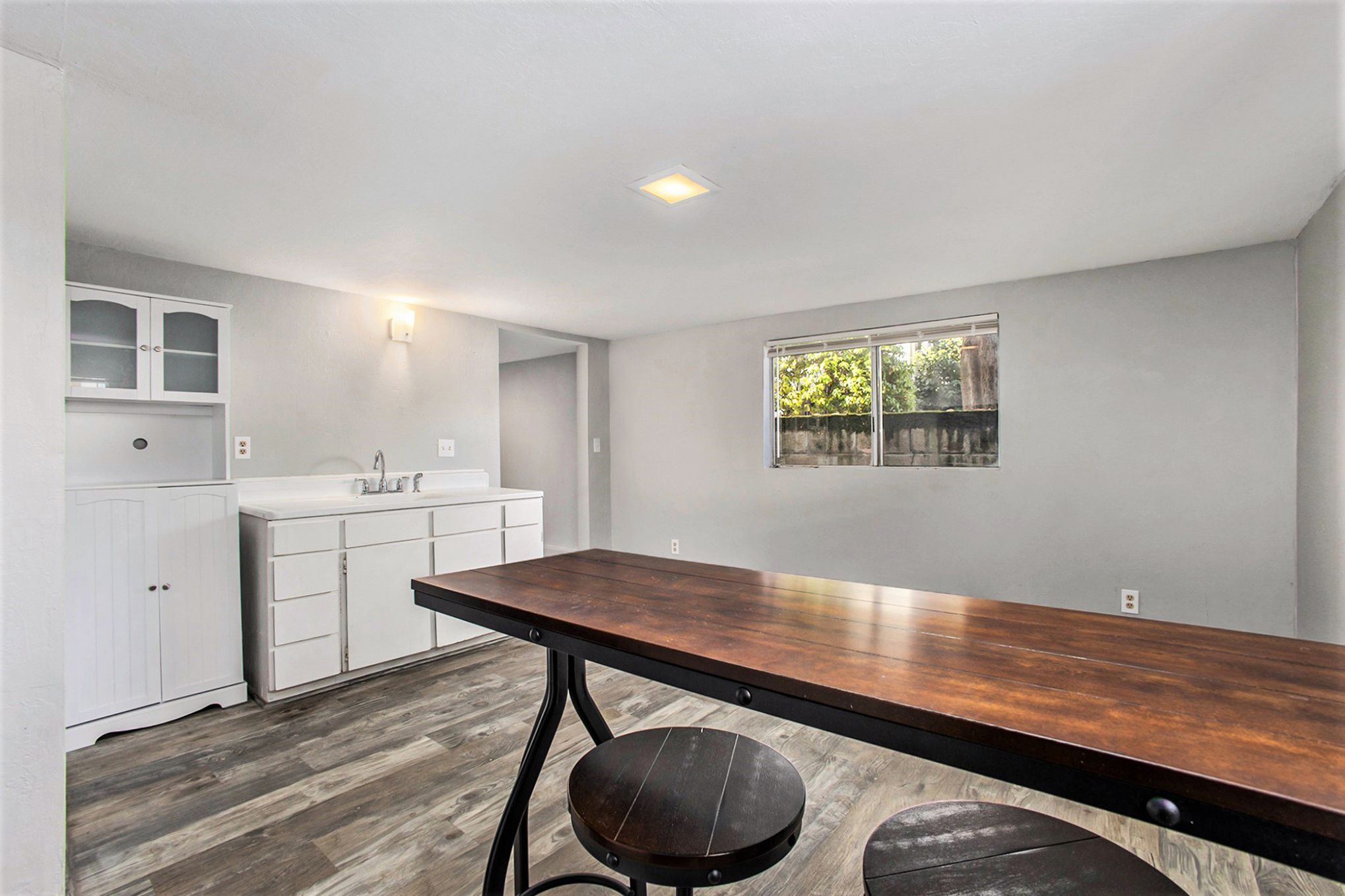 2157 Encinal Ave #C