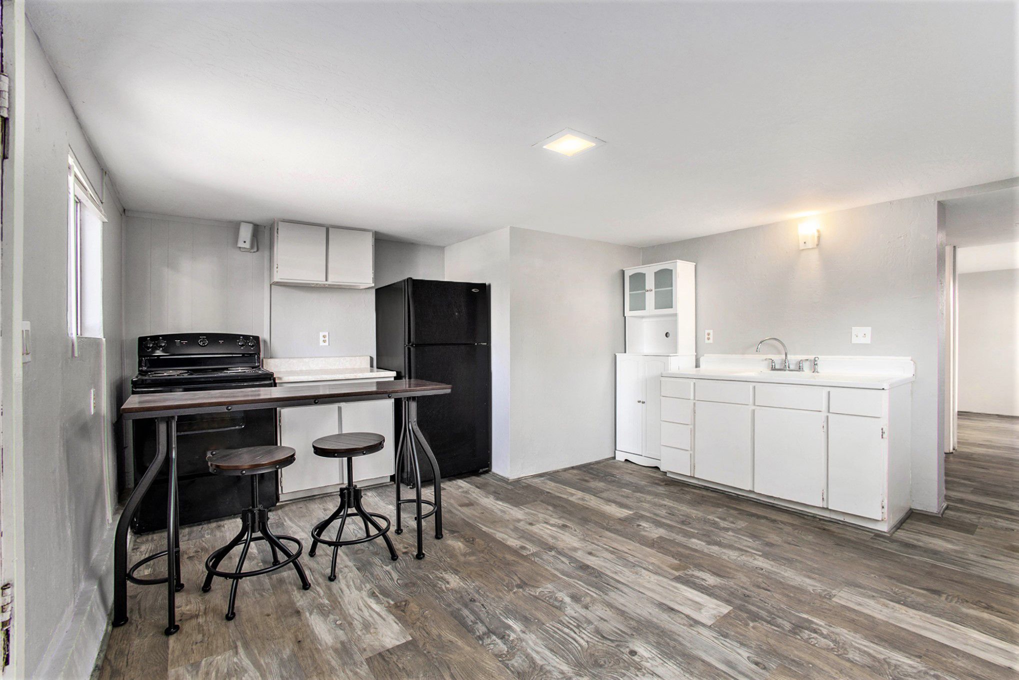 2157 Encinal Ave #C