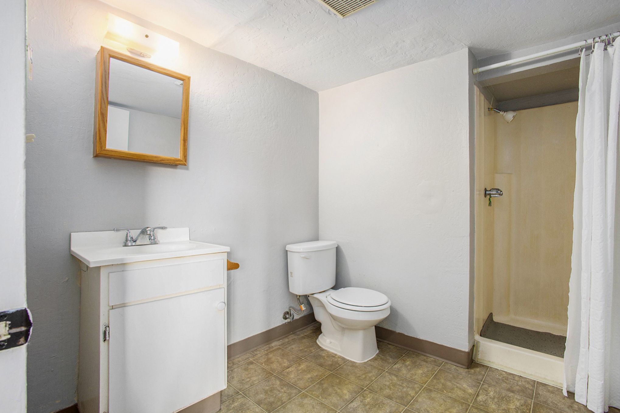 2157 Encinal Ave #C
