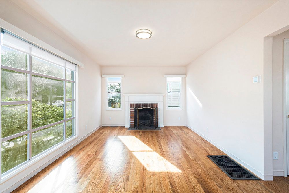 558 Palace Ct.
