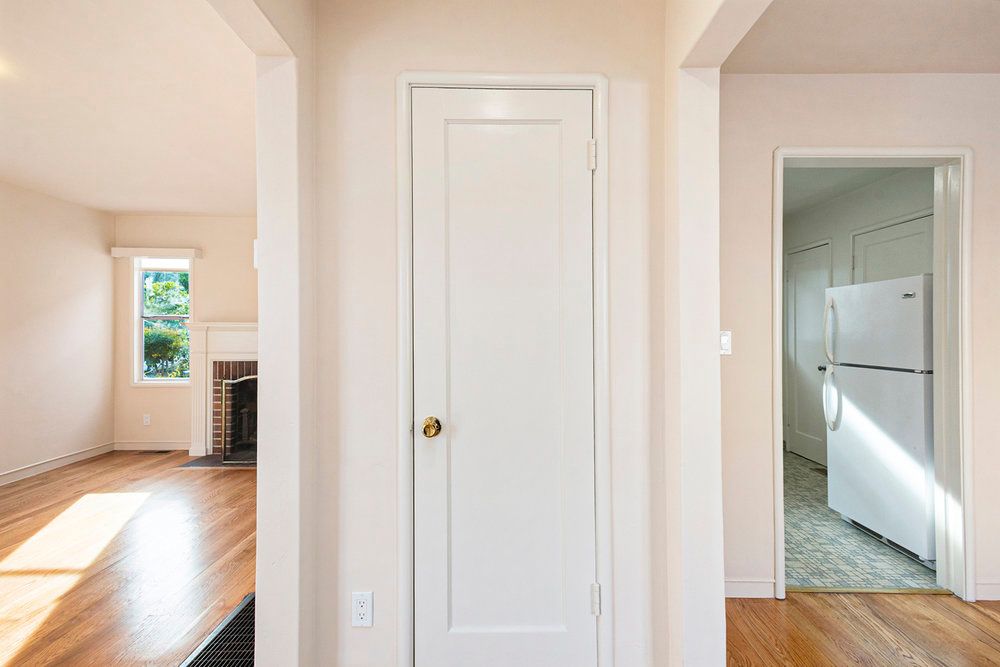 558 Palace Ct.