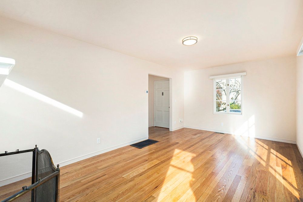 558 Palace Ct.