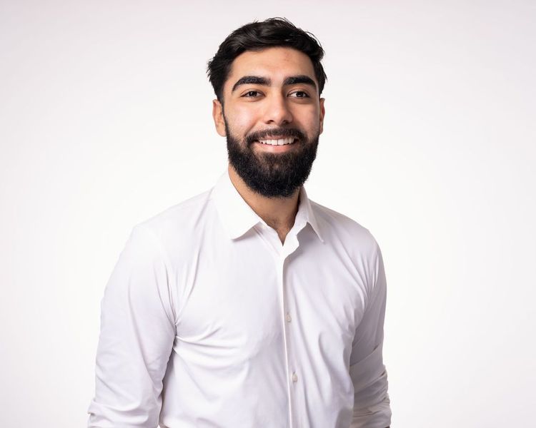 Yosef  Amini