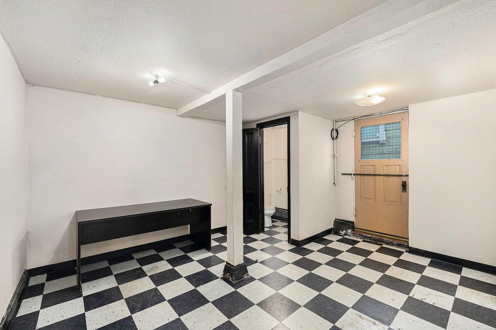 2434 Webb Ave 