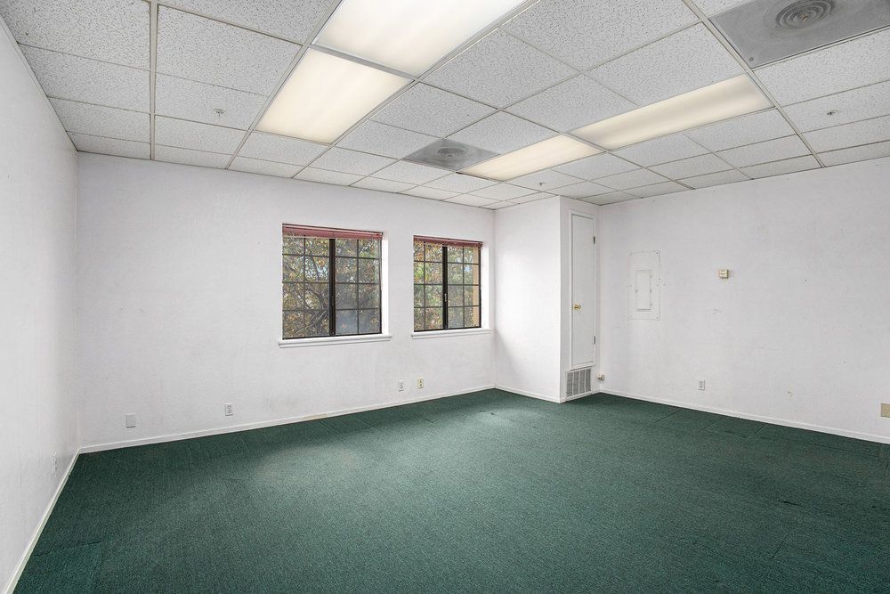 3215 Encinal Ave #J