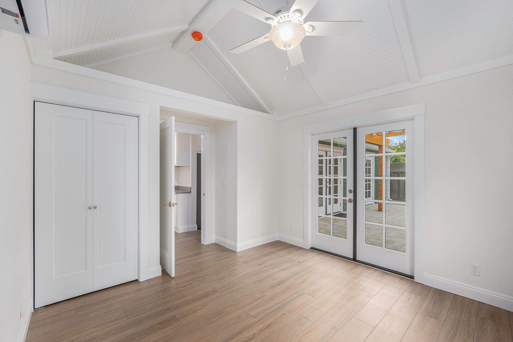 1011 Pacific Ave - Cottage 