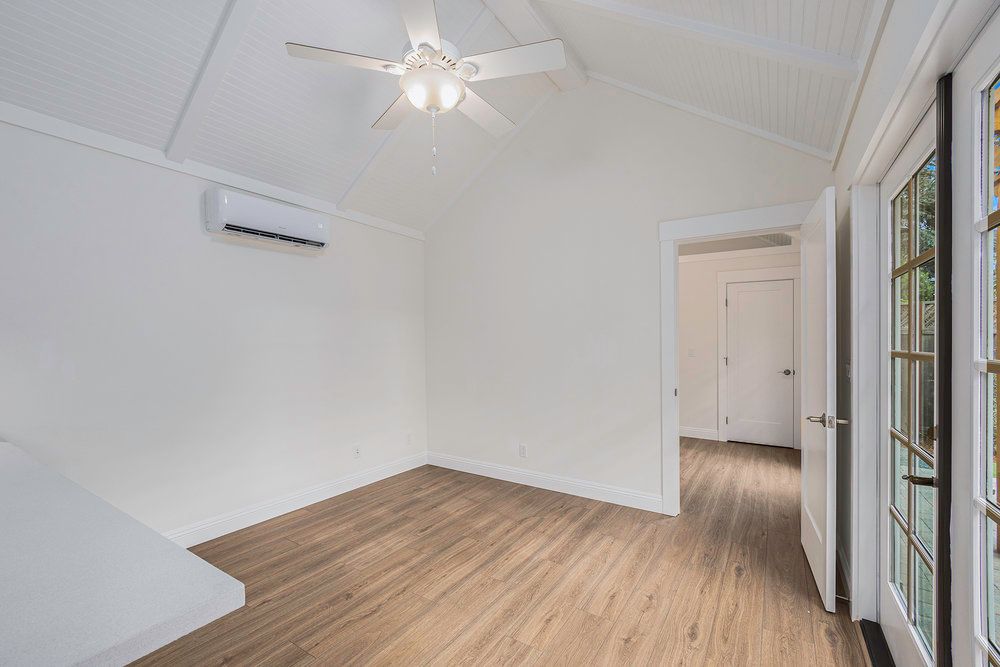 1011 Pacific Ave - Cottage 