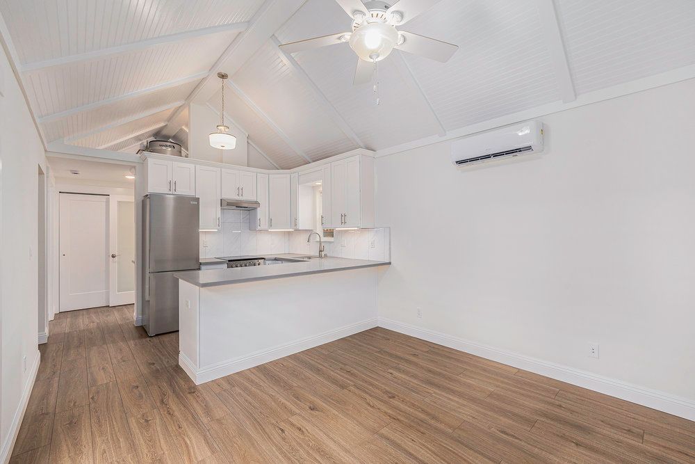 1011 Pacific Ave - Cottage 