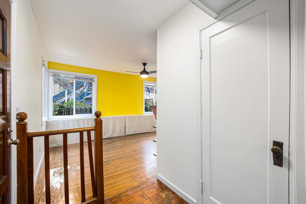 1227 1/2 Park Ave 