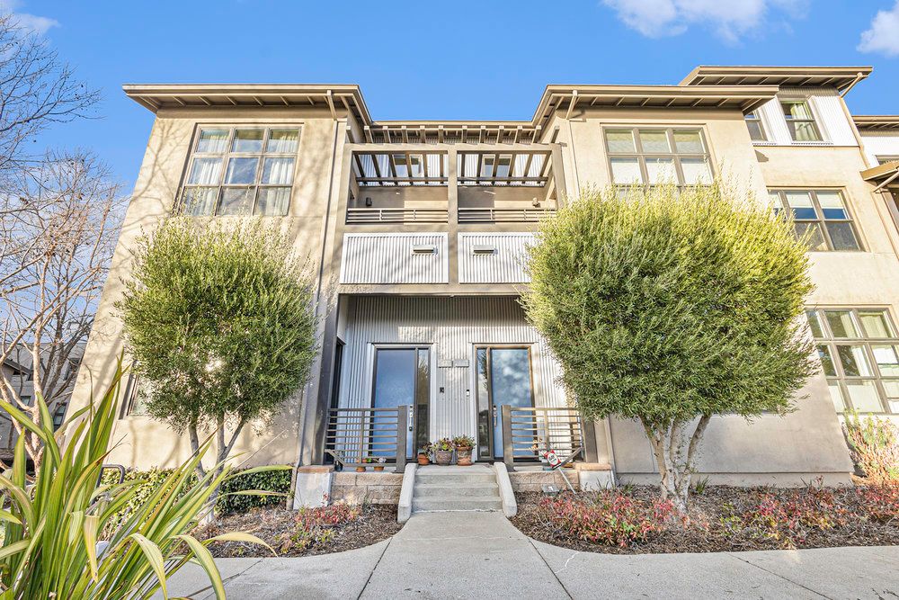 2835 Regatta Drive 