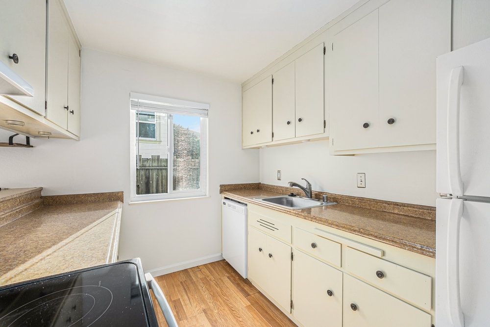 1175 Broadway #C