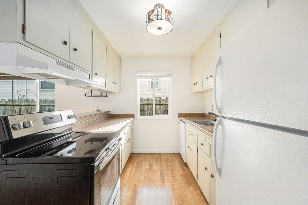 1175 Broadway #C
