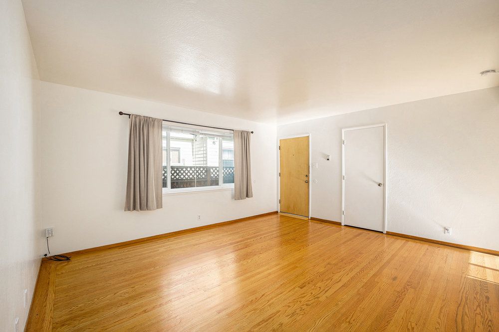 1361 Versailles Ave 