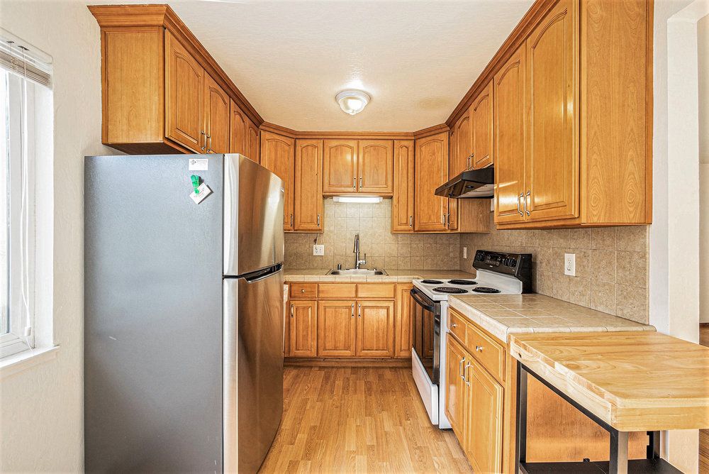 1361 Versailles Ave 