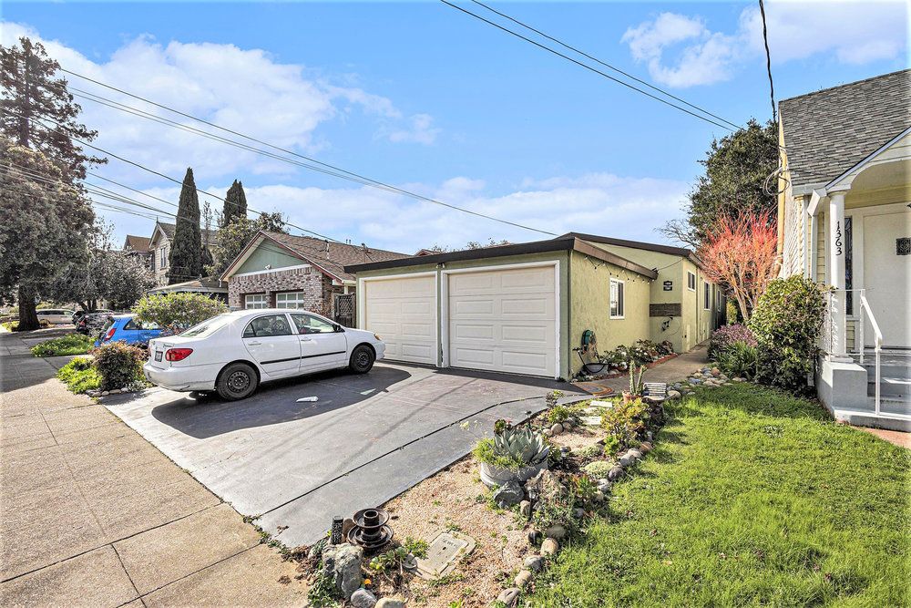 1361 Versailles Ave 