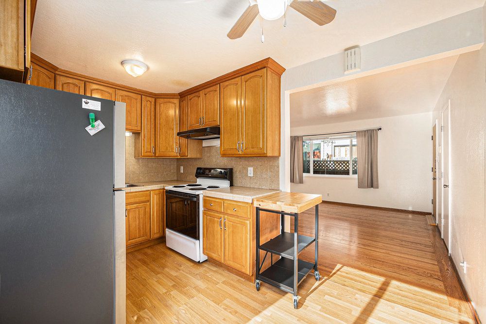 1361 Versailles Ave 