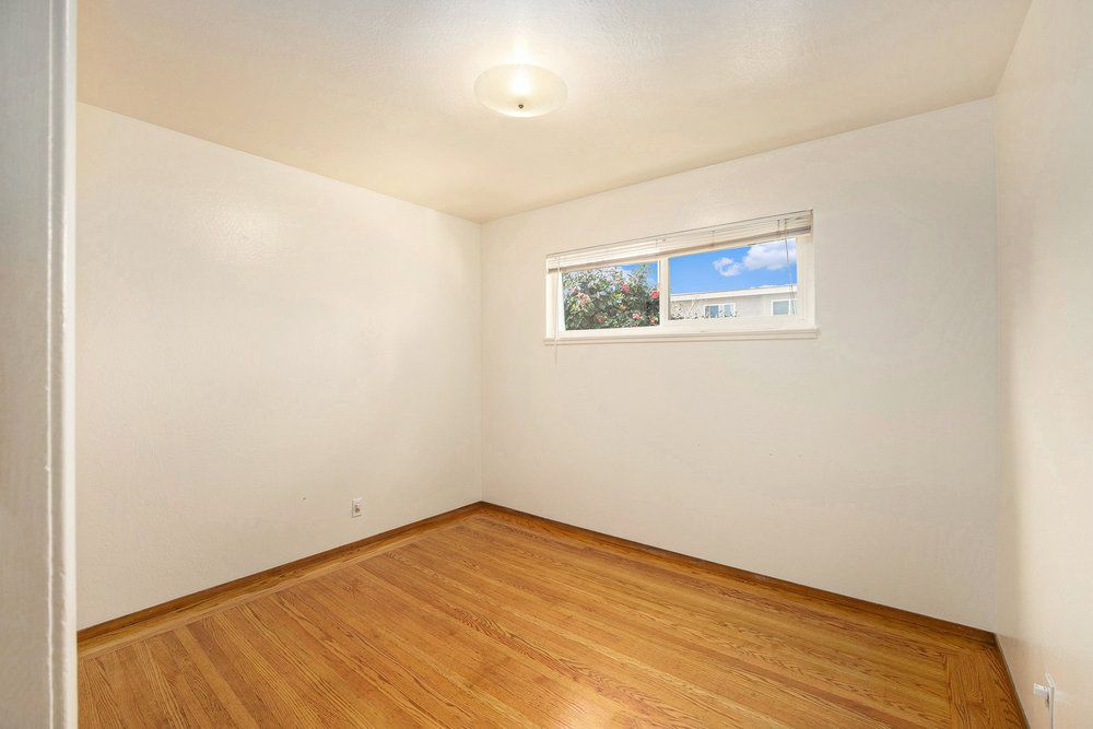 1361 Versailles Ave 