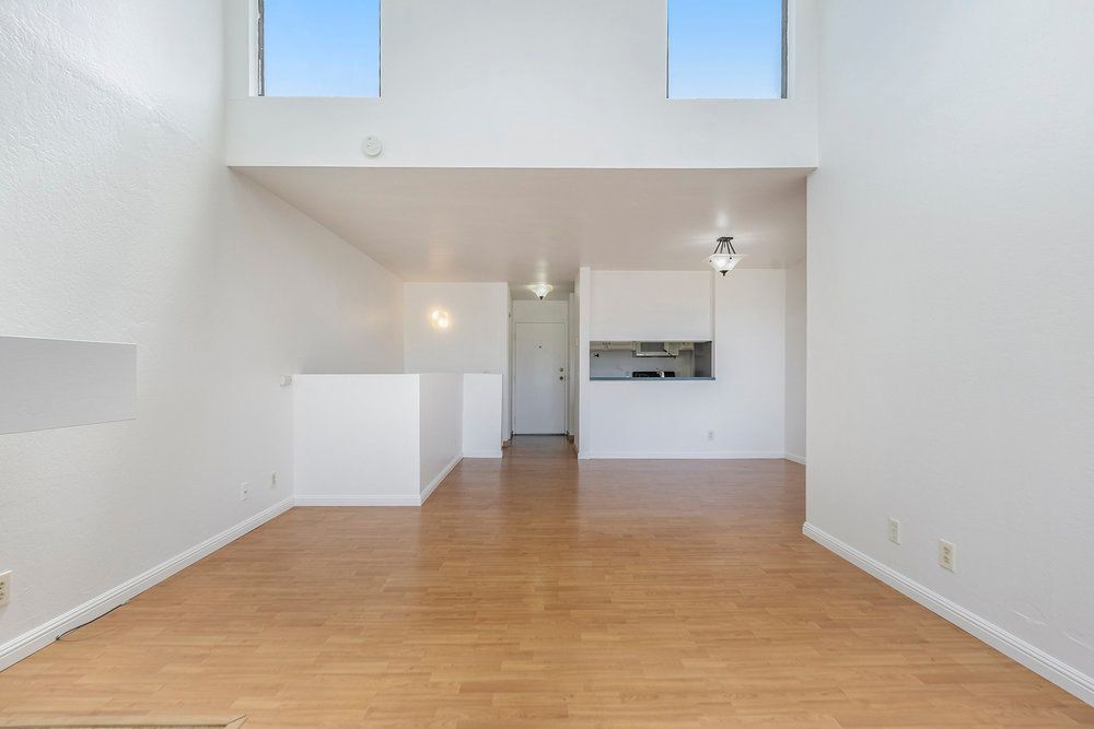 2101 Shoreline Dr. #465