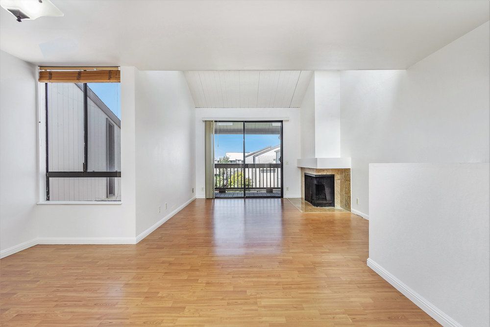 2101 Shoreline Dr. #465