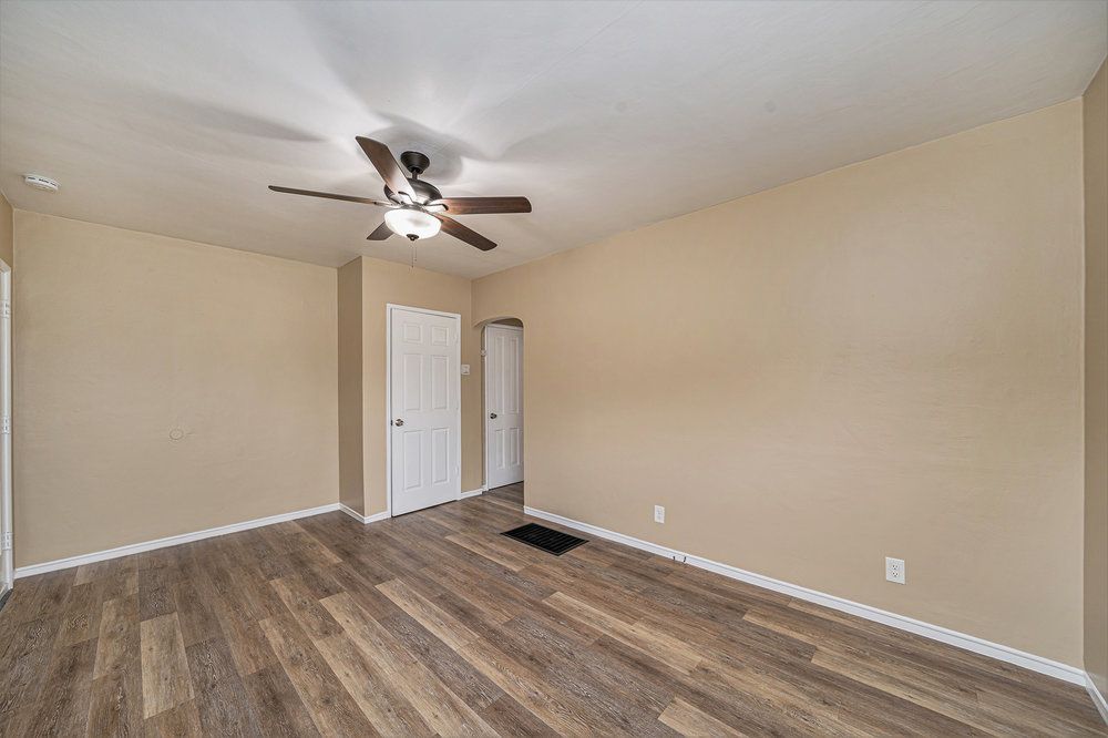 2527 Buena Vista Ave 